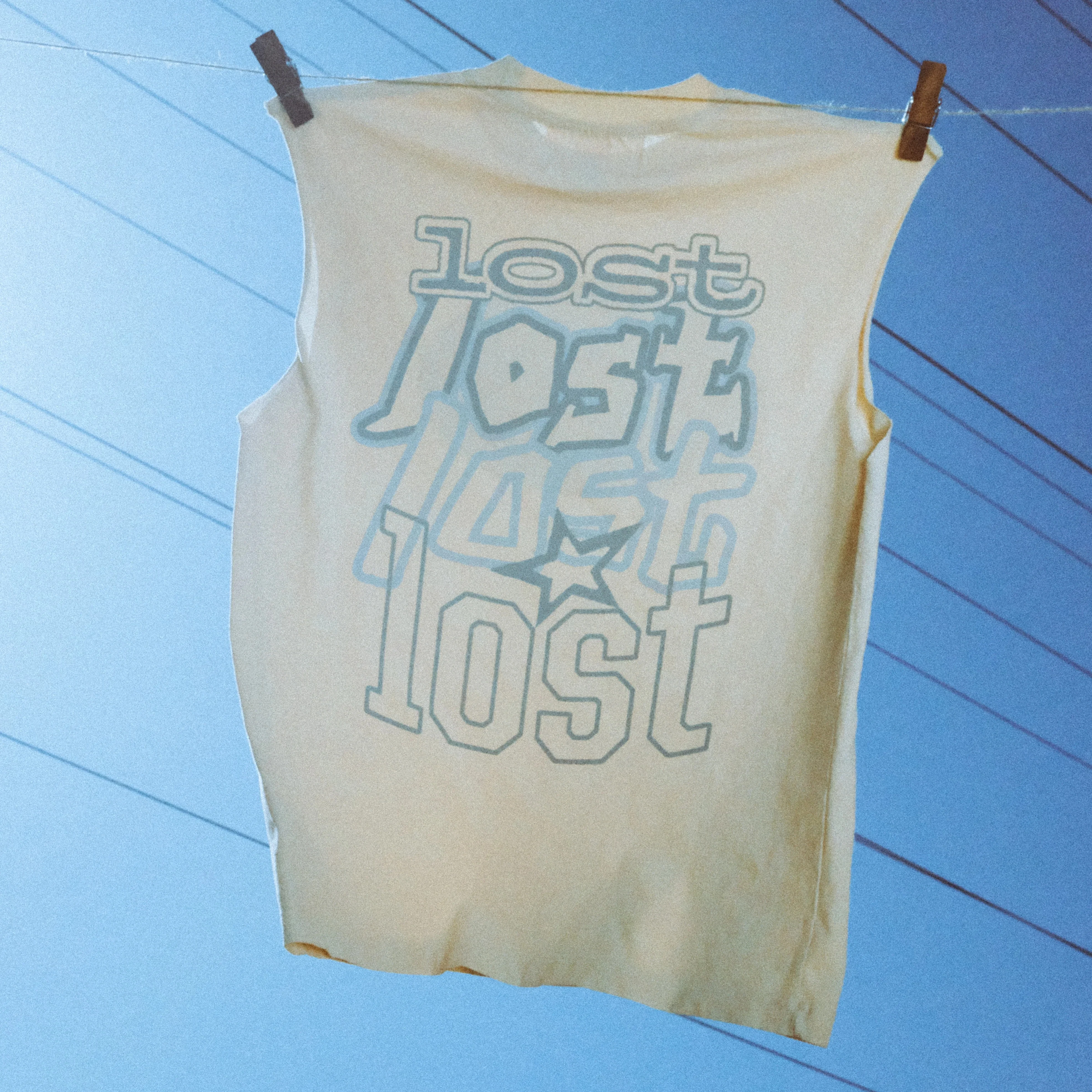 cliché cream cut off tank - Image 3